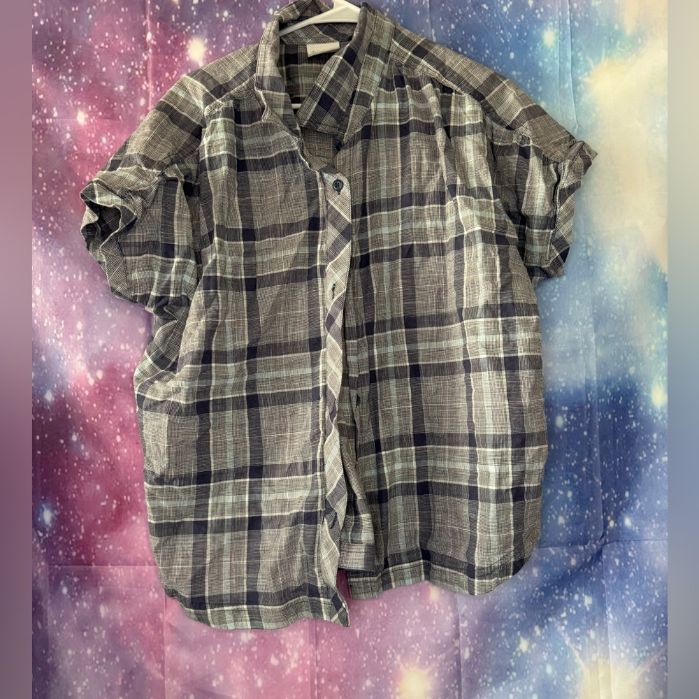 Columbia plaid short sleeve shirt 🛍